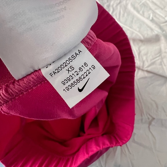 Nike Pink Running Shorts - Picture 3 of 6